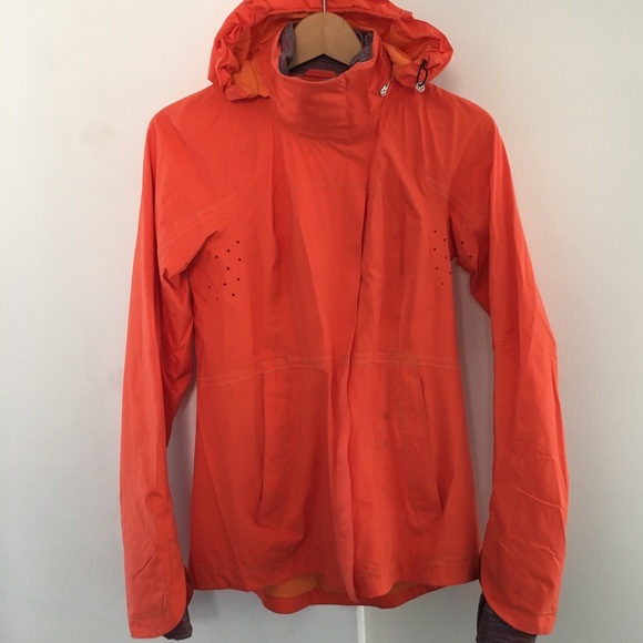 lululemon Running Jkt